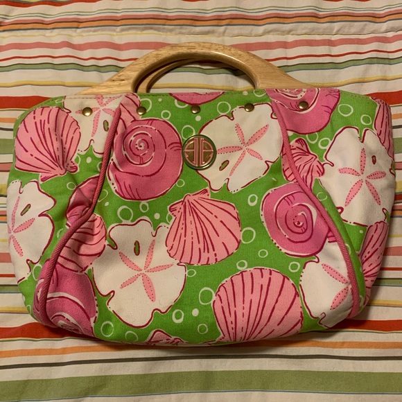 Lilly Pulitzer Canvas Seashell Wood Handle Bag - Picture 2 of 4